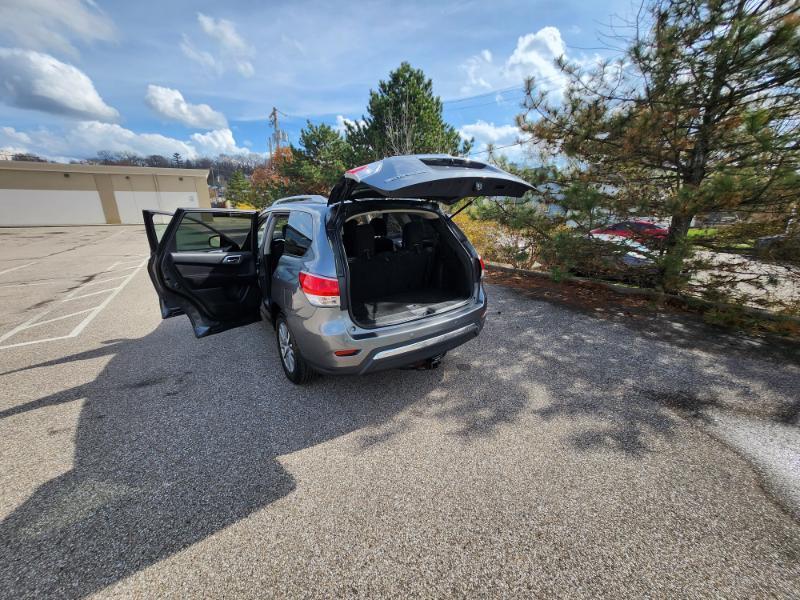 Nissan Pathfinder Platinum 4WD 2016