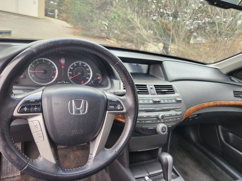 Honda Accord EX-L V6 Sedan AT 2012