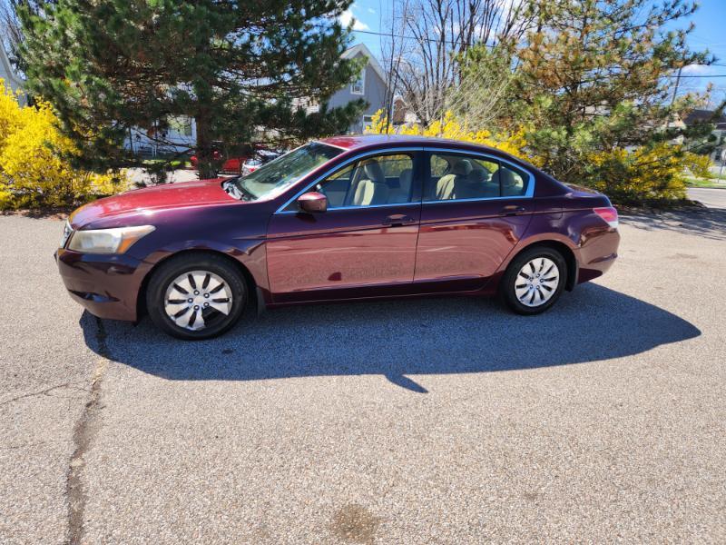 Honda Accord LX sedan AT 2010