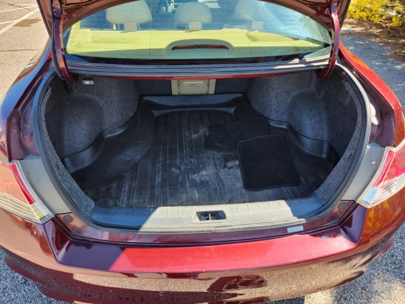 Honda Accord LX sedan AT 2010