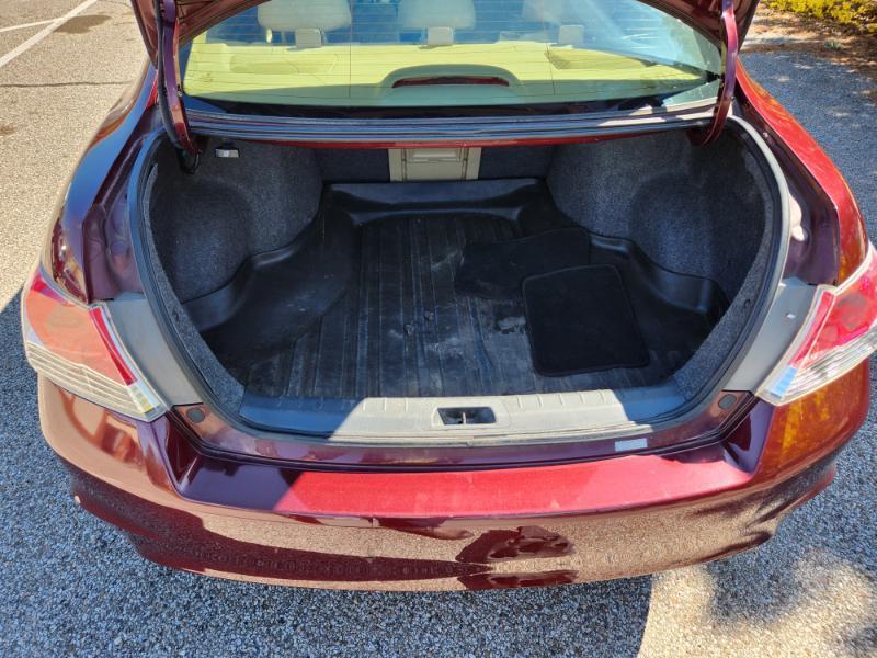 Honda Accord LX sedan AT 2010