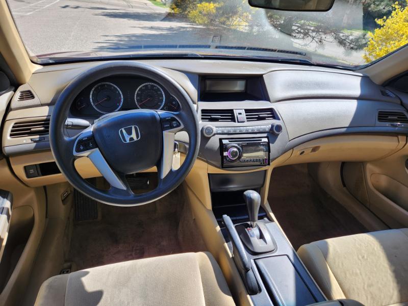 Honda Accord LX sedan AT 2010