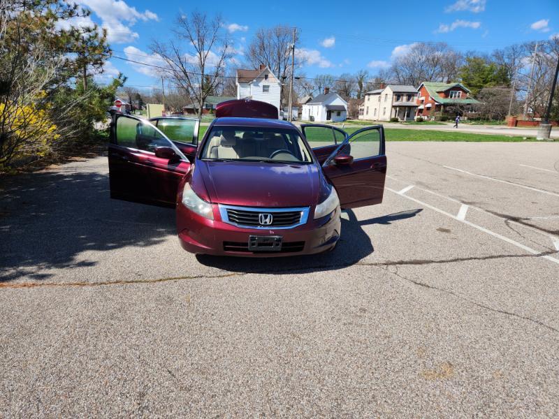 Honda Accord LX sedan AT 2010