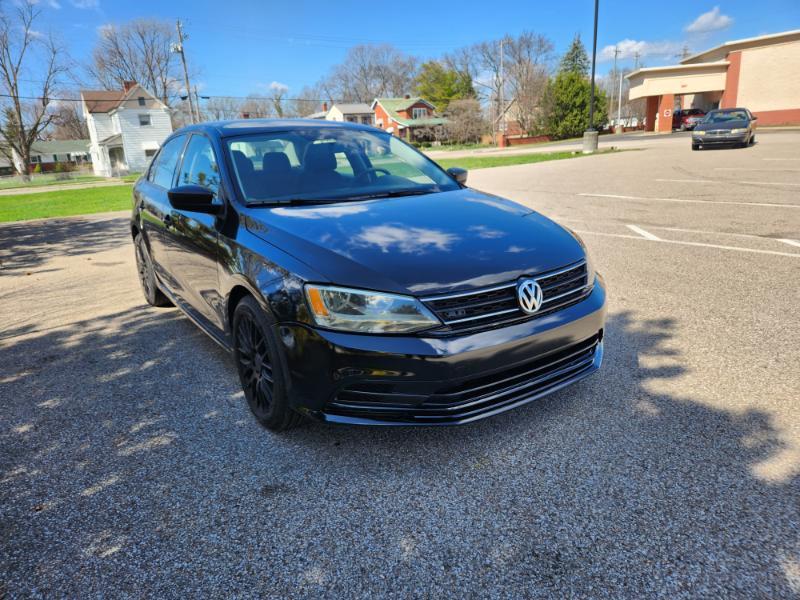 Volkswagen Jetta S 2011