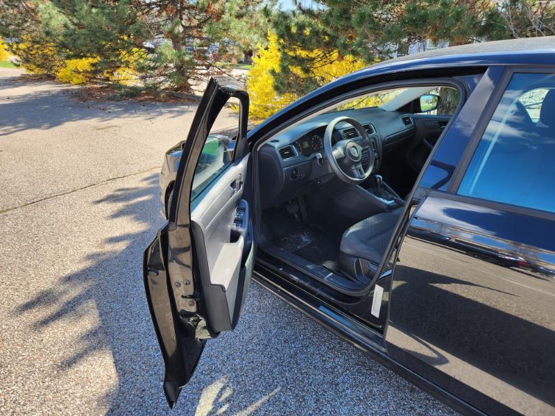 Volkswagen Jetta S 2011