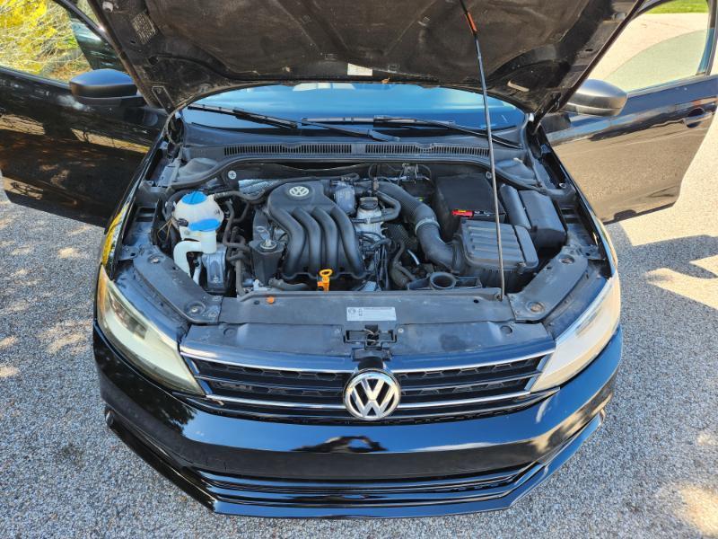 Volkswagen Jetta S 2011