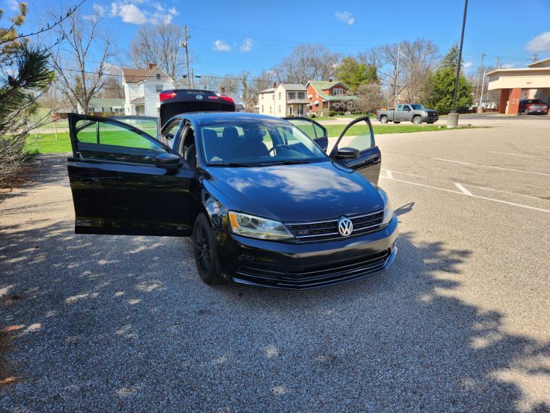 Volkswagen Jetta S 2011