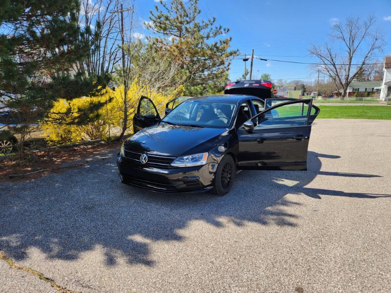 Volkswagen Jetta S 2011