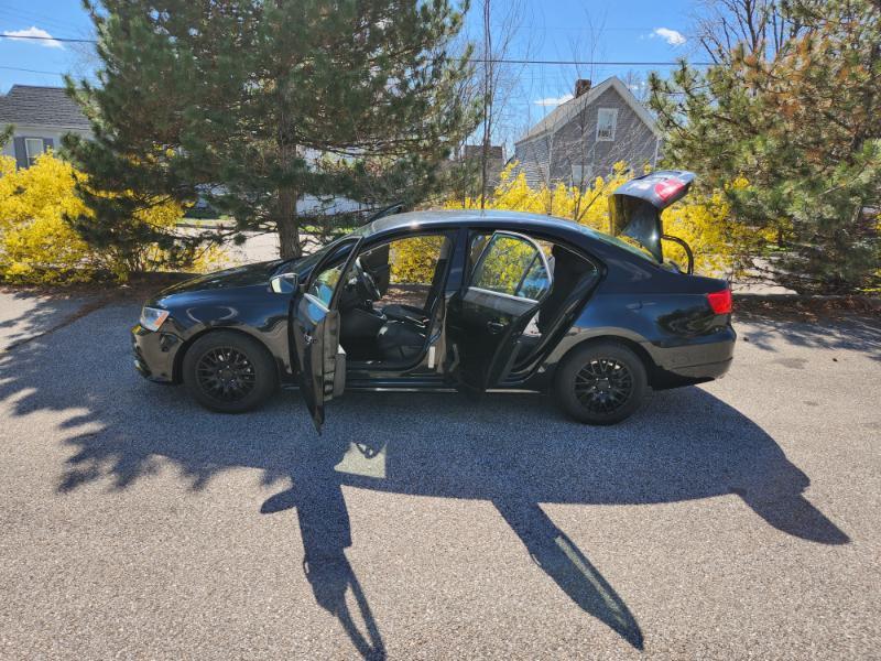 Volkswagen Jetta S 2011