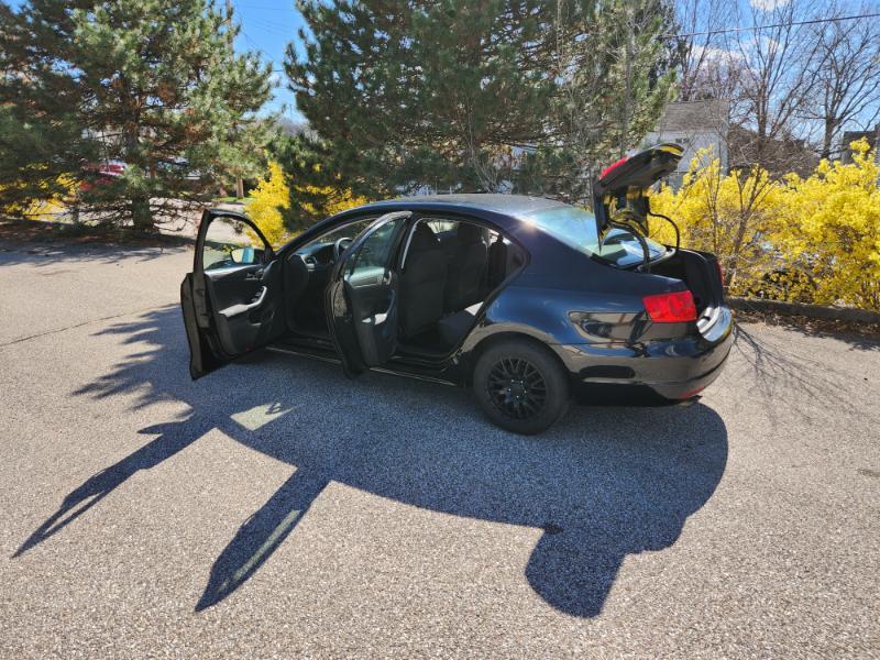 Volkswagen Jetta S 2011