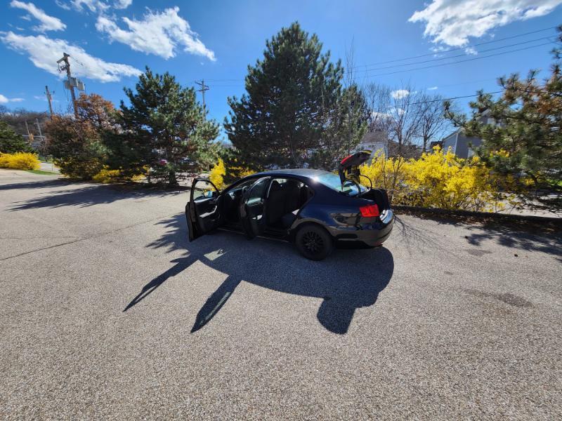 Volkswagen Jetta S 2011