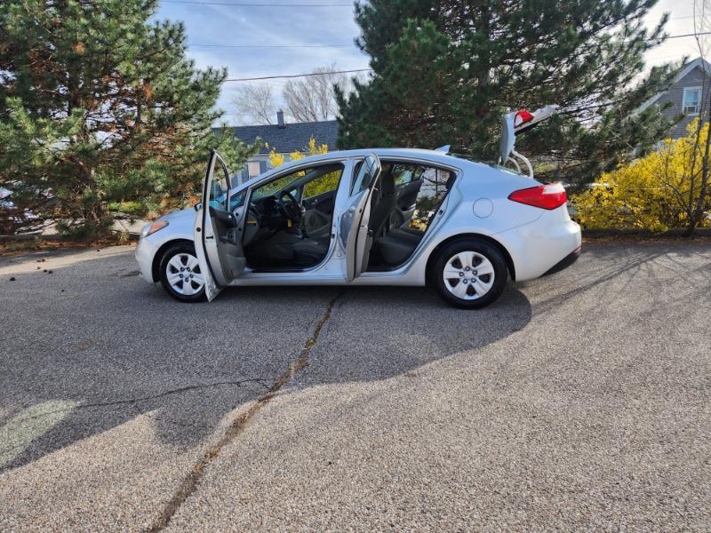Kia Forte LX w/Popular Package 2016