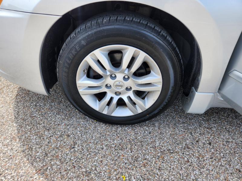 Nissan Altima 2.5 S 2010