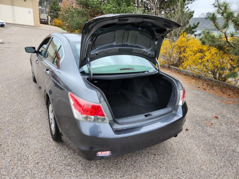 Honda Accord LX sedan AT 2009
