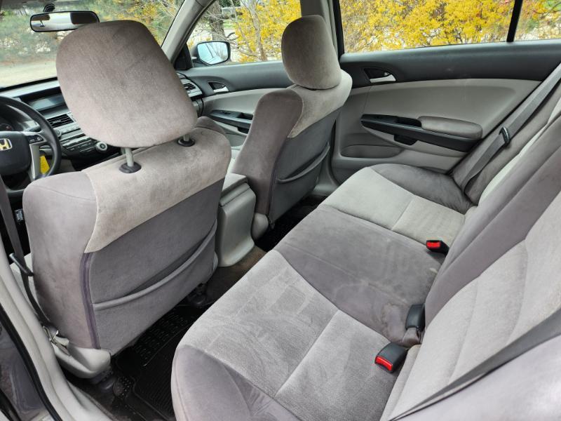 Honda Accord LX sedan AT 2009