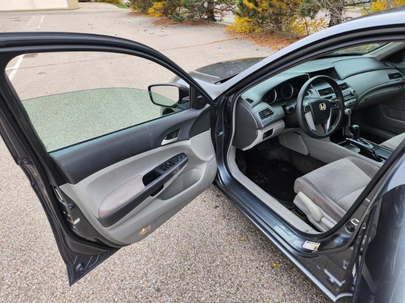 Honda Accord LX sedan AT 2009