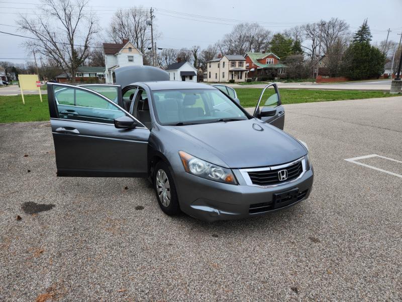 Honda Accord LX sedan AT 2009