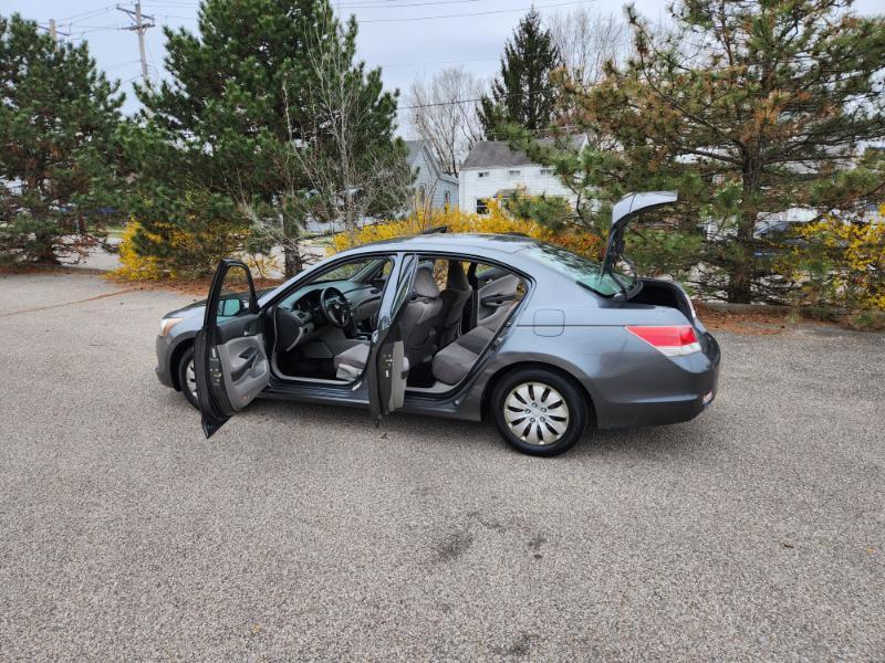 Honda Accord LX sedan AT 2009