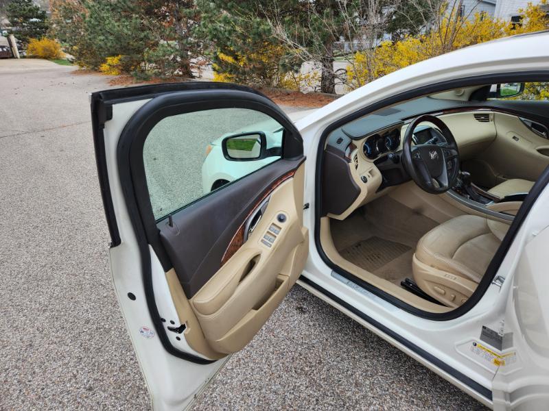 Buick LaCrosse Premium Package 2, w/Leather 2013