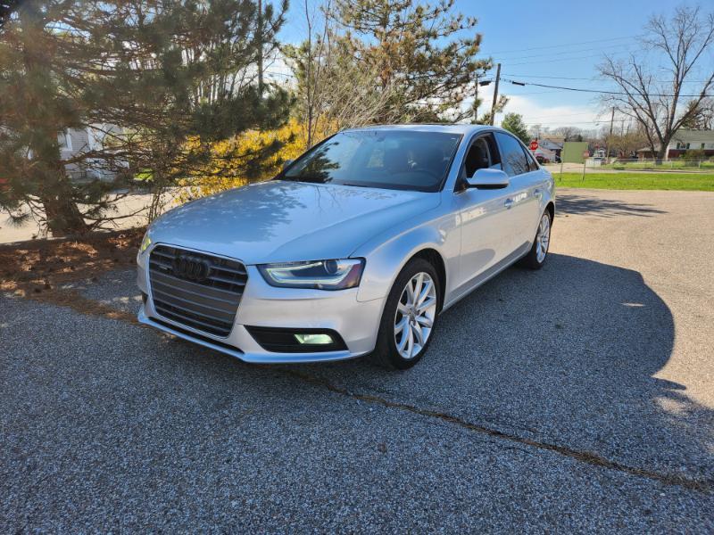 Audi A4 2.0T Sedan quattro Tiptronic 2013