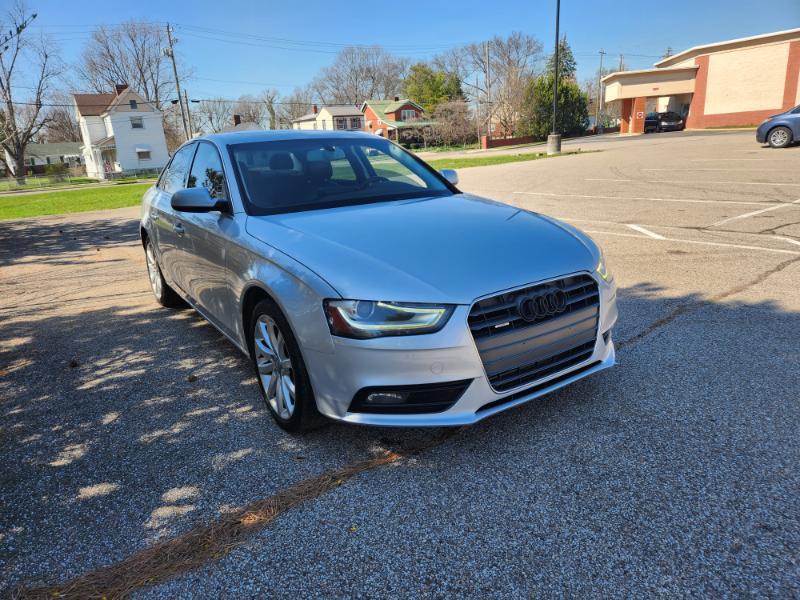 Audi A4 2.0T Sedan quattro Tiptronic 2013
