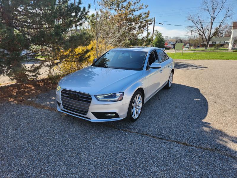 Audi A4 2.0T Sedan quattro Tiptronic 2013