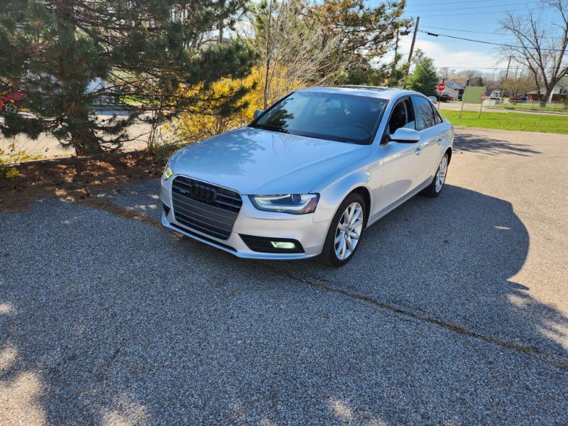 Audi A4 2.0T Sedan quattro Tiptronic 2013