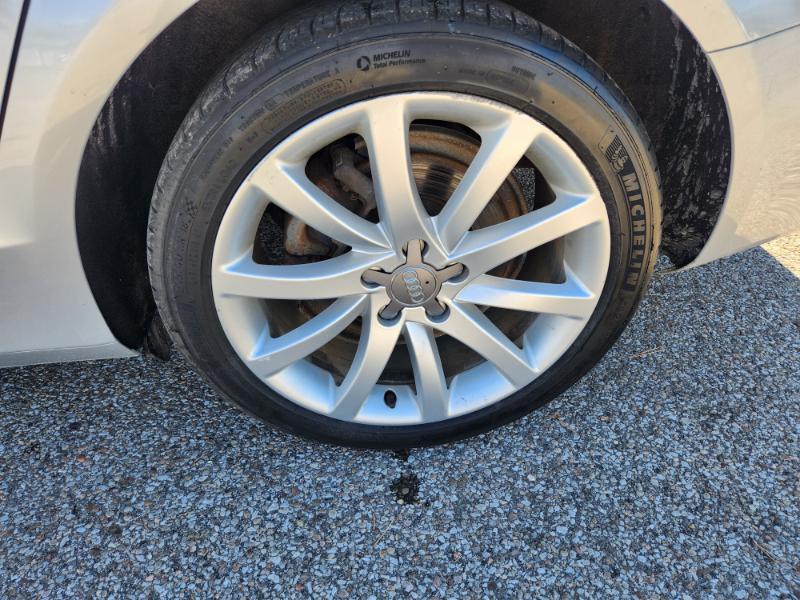 Audi A4 2.0T Sedan quattro Tiptronic 2013