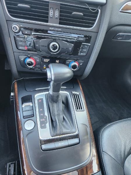 Audi A4 2.0T Sedan quattro Tiptronic 2013