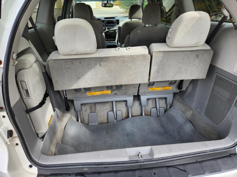 Toyota Sienna LE FWD 8-Passenger V6 2014