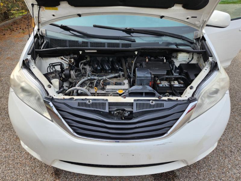 Toyota Sienna LE FWD 8-Passenger V6 2014