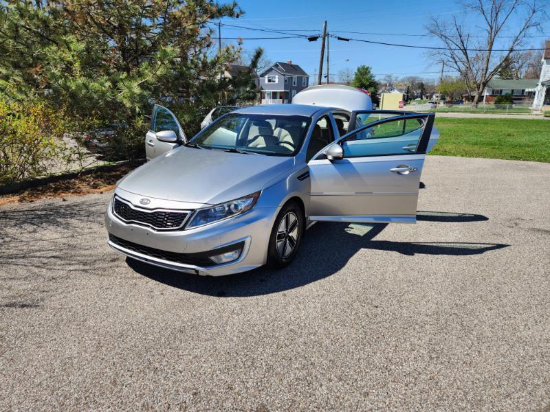 Kia Optima Hybrid Sedan 2012