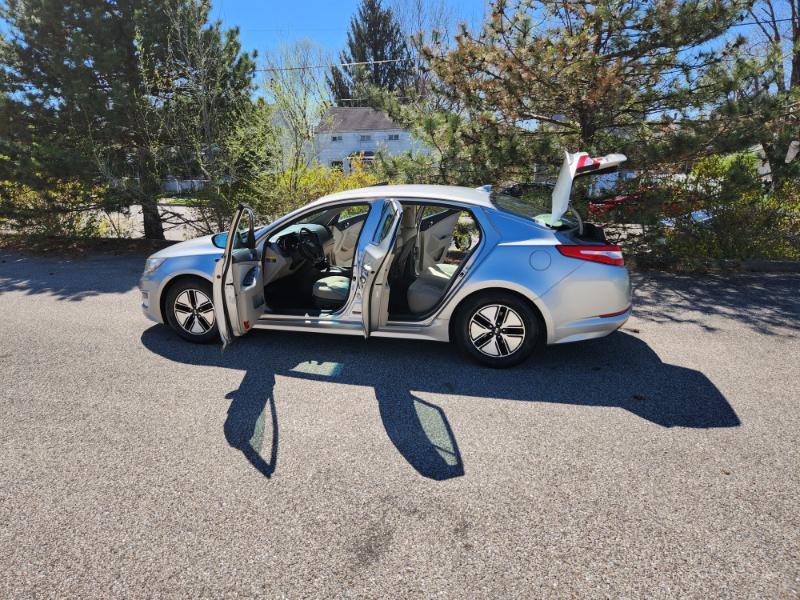 Kia Optima Hybrid Sedan 2012