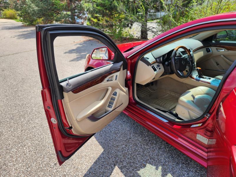 Cadillac CTS 3.0L Luxury AWD 2011