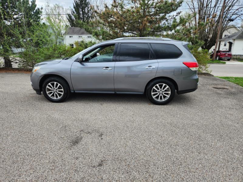 Nissan Pathfinder SV 4WD 2015