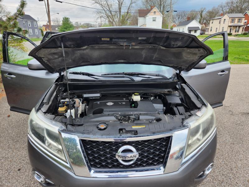 Nissan Pathfinder SV 4WD 2015