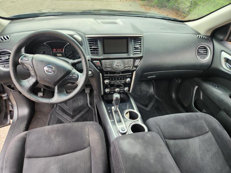 Nissan Pathfinder SV 4WD 2015