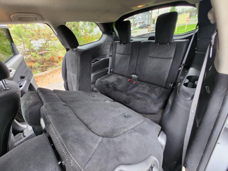 Nissan Pathfinder SV 4WD 2015