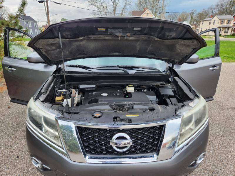 Nissan Pathfinder SV 4WD 2015