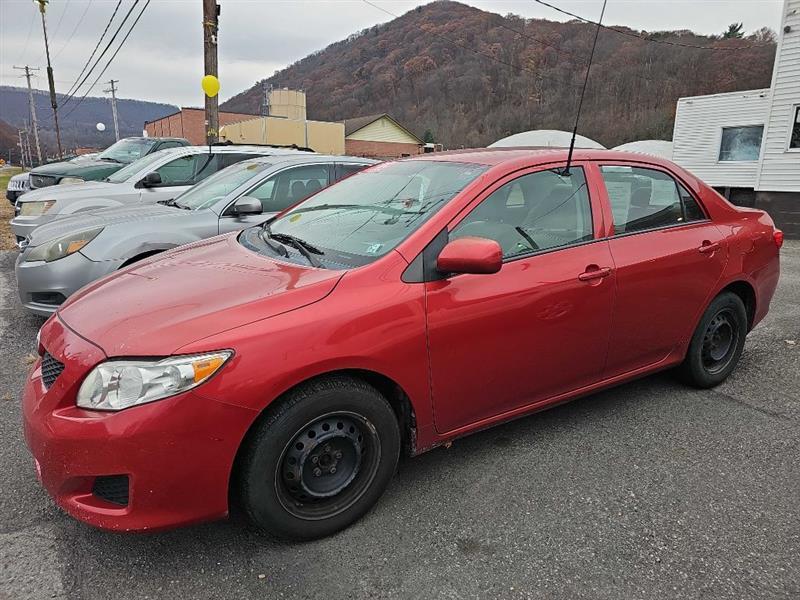 Toyota Corolla Base 5-Speed MT 2010