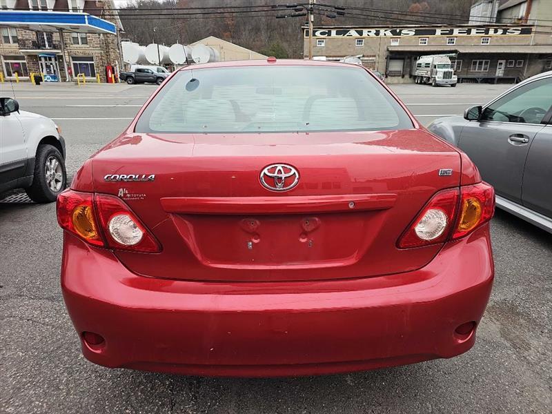 Toyota Corolla Base 5-Speed MT 2010