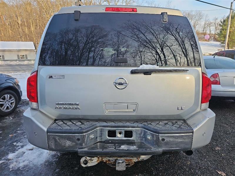 Nissan Armada SE 4WD 2004