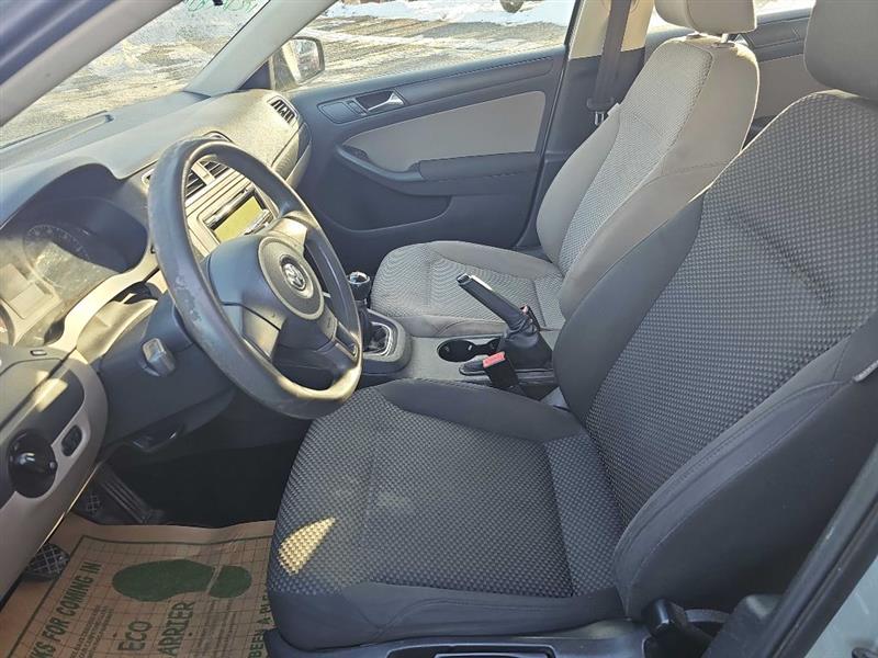 Volkswagen Jetta S 2011