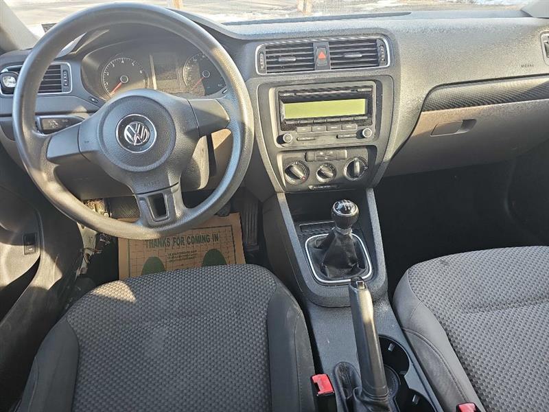 Volkswagen Jetta S 2011