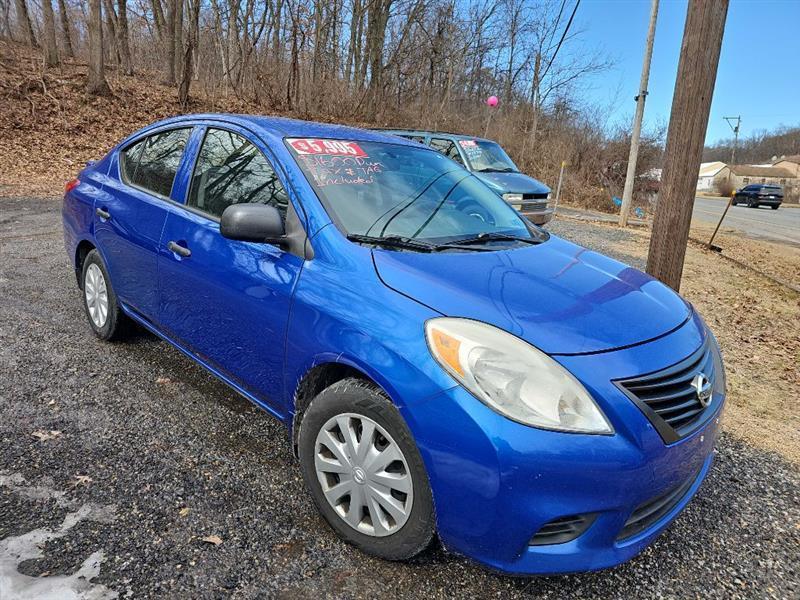 Nissan Versa 1.6 S 5M 2014