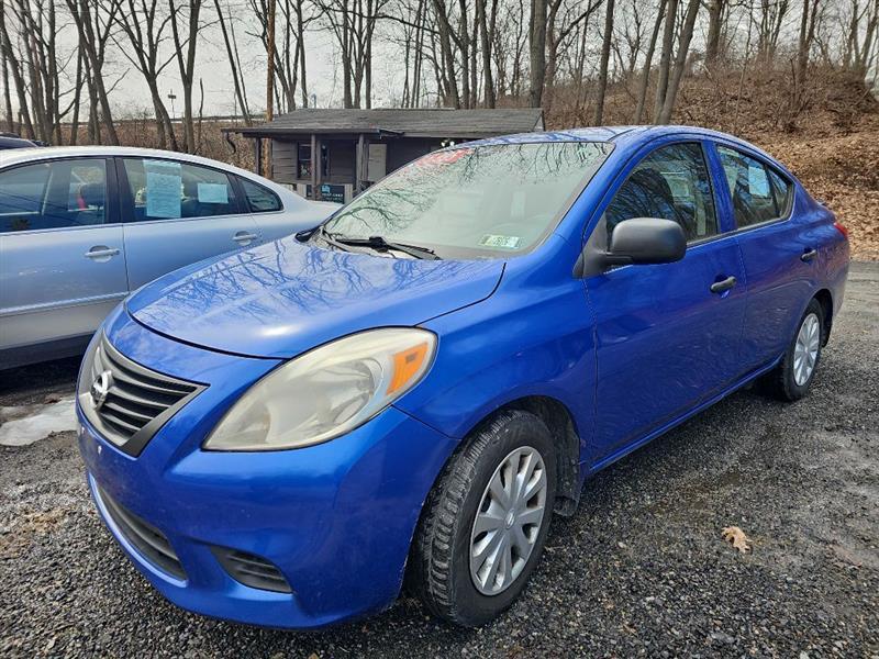 Nissan Versa 1.6 S 5M 2014