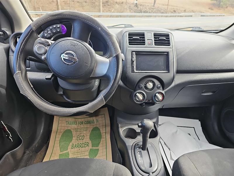 Nissan Versa 1.6 S 5M 2014