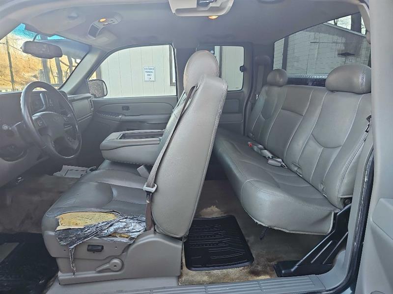 GMC Sierra 1500 Ext. Cab Long Bed 2WD 2005