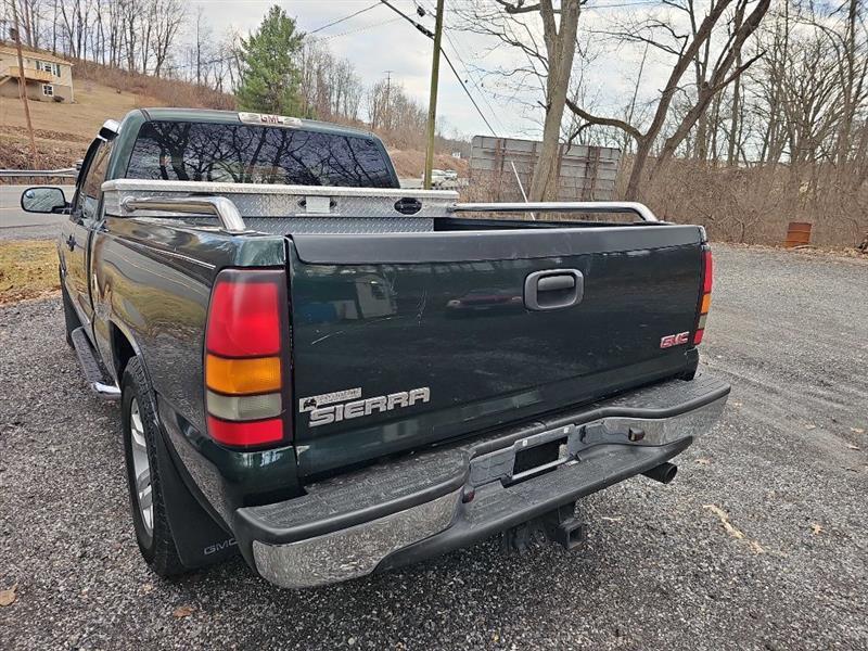 GMC Sierra 1500 Ext. Cab Long Bed 2WD 2005