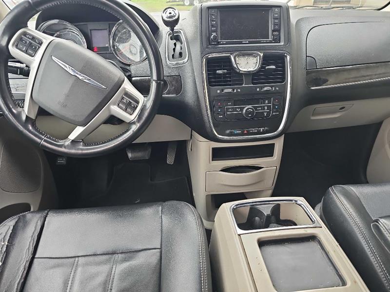 Chrysler Town & Country Touring 2014